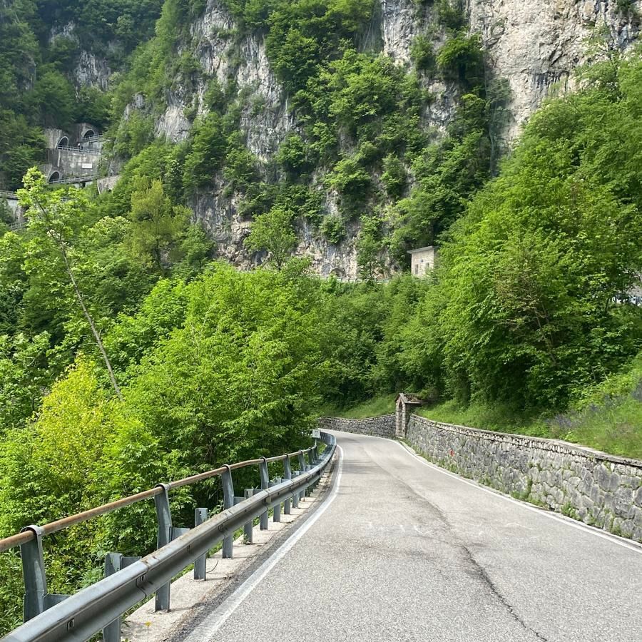 Strada per Passo San Boldo